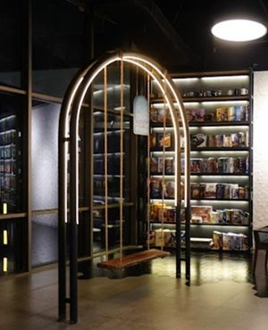 کافه بازی چارمان